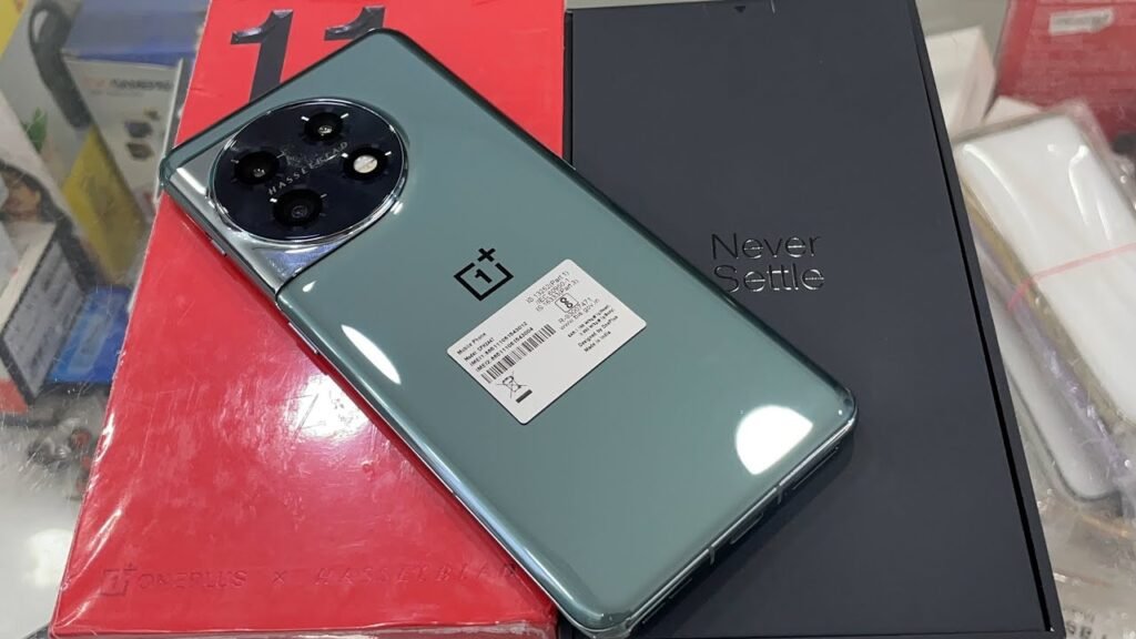 OnePlus 11 Marble Odyssey Limited-Edition